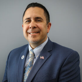 Dr. Reyes Gauna
